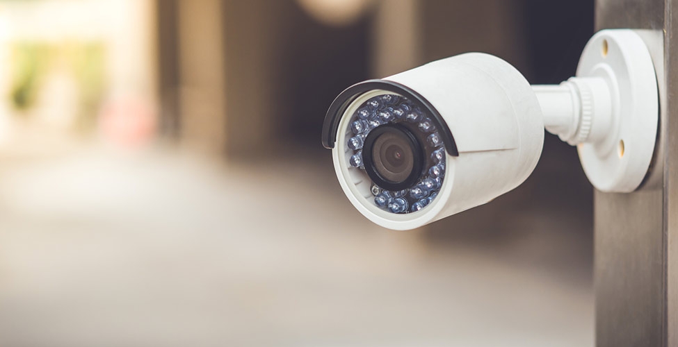 Caméras de vidéo surveillance pour extérieur avec enregistrement : protégez  votre maison ou local professionnel - Europ - Camera